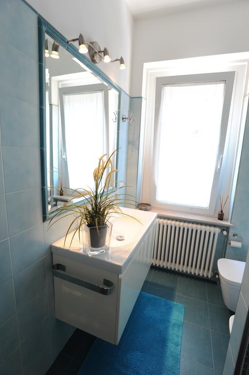 B&B Aurora Domus D'A-Mare ペザロ 部屋 写真
