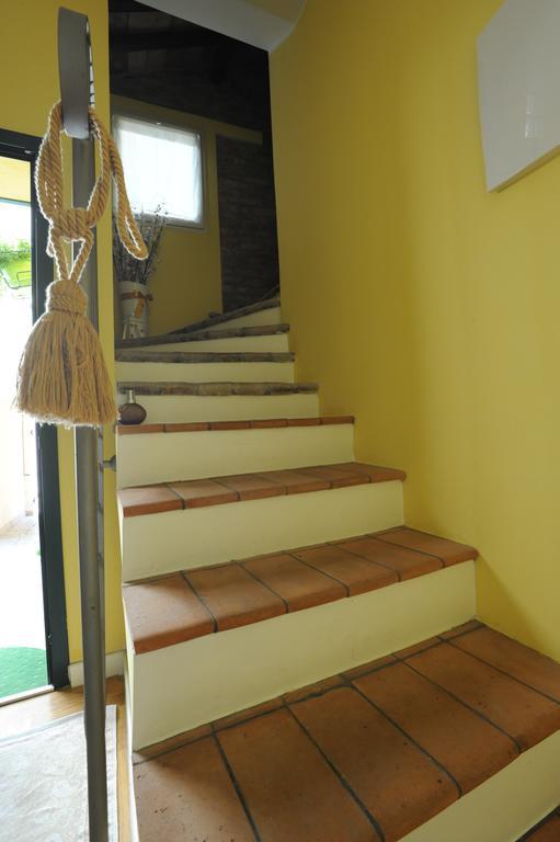B&B Aurora Domus D'A-Mare ペザロ エクステリア 写真