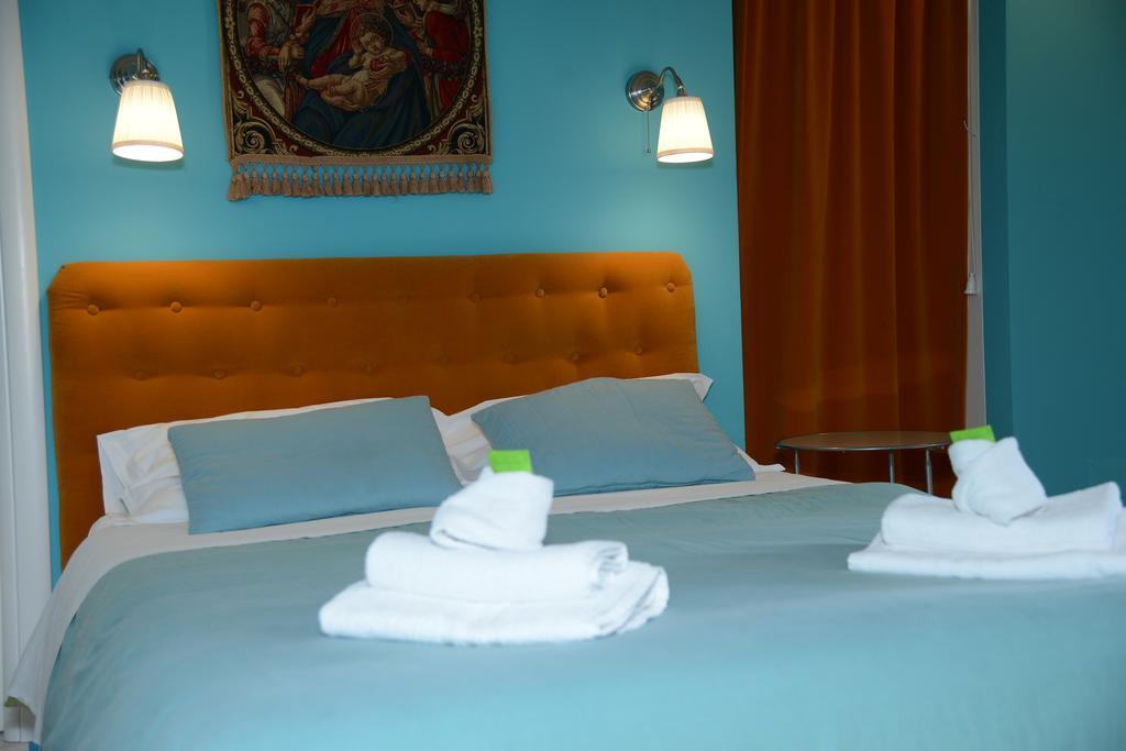 B&B Aurora Domus D'A-Mare ペザロ エクステリア 写真