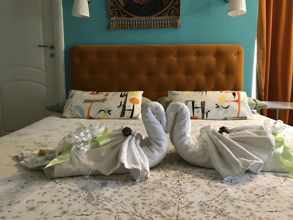 B&B Aurora Domus D'A-Mare ペザロ エクステリア 写真